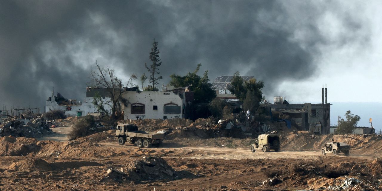 Hezbollah dispara una andanada de cohetes contra Israel mientras Blinken organiza un nuevo impulso para reducir la escalada