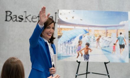 Hochul anuncia propuesta de natación a nivel estatal