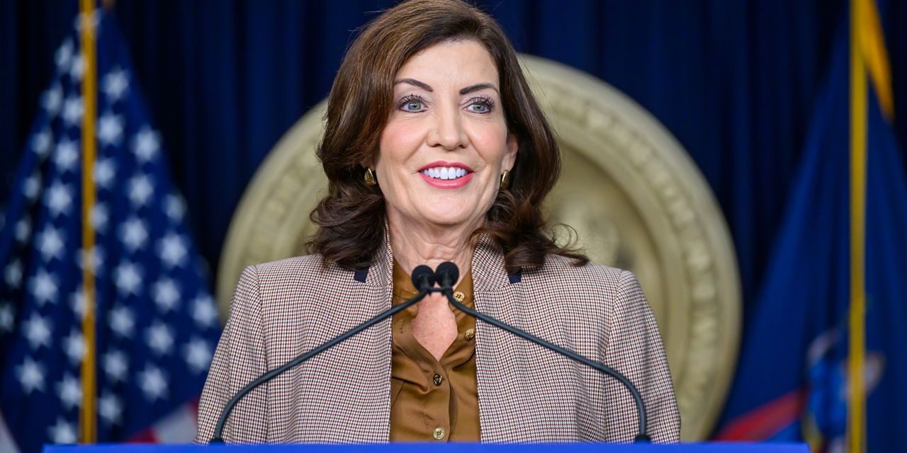 Hochul se prepara para una sesión contenciosa con la Legislatura