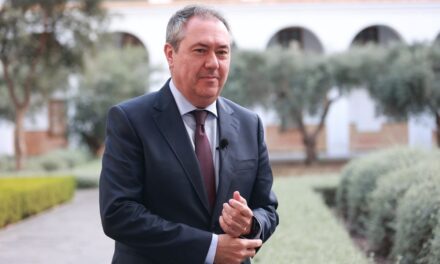 Juan Espadas copia la estrategia del PSC para ejercer la oposición al presidente de la Junta de Andalucía |  España