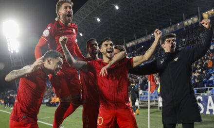 La Copa le da la felicidad al Sevilla |  Fútbol |  Deportes