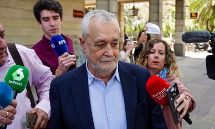 La Fiscalía pide mantener las condenas por malversación en el 'caso de los ERE' pero revisar las impuestas por prevaricación |  España