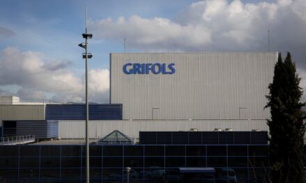 La acción de Grifols vuelve a caer un 15%, hasta mínimos en cinco años |  Economía