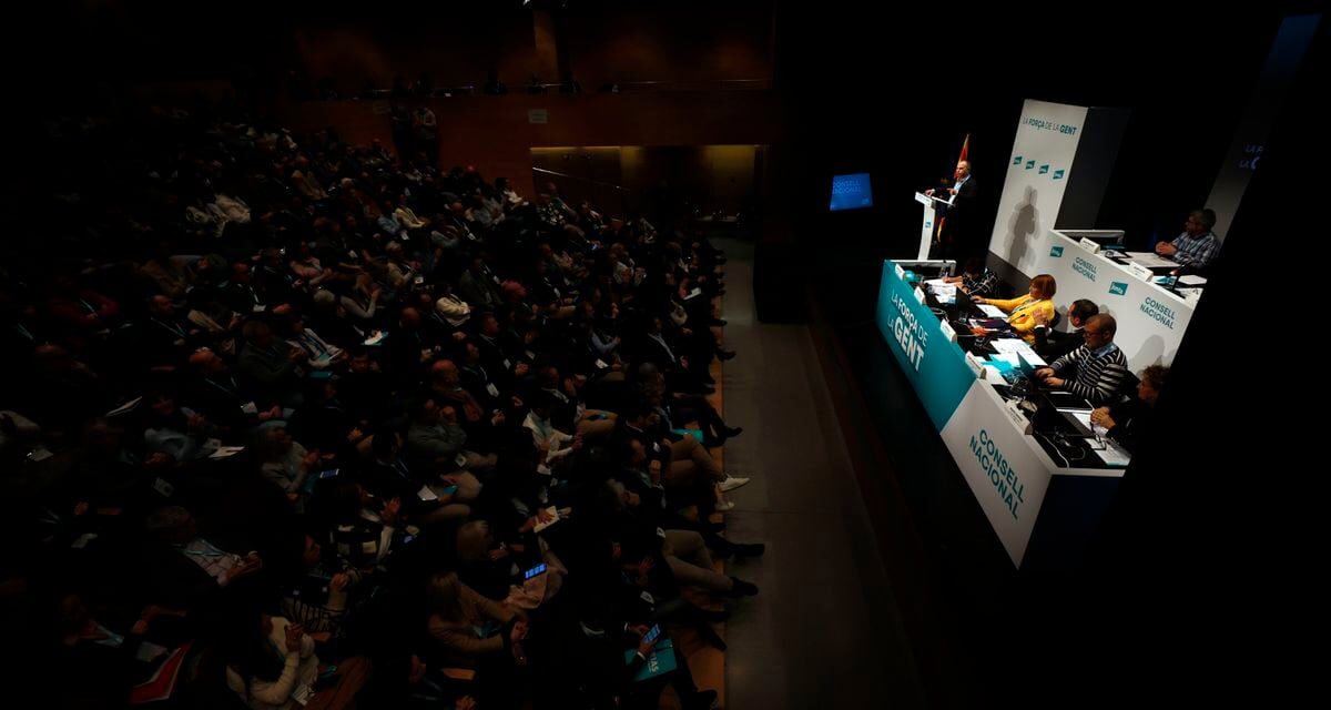 La dirección de Junts prioriza la apuesta por controlar la inmigración: “Es indigno que nos acusen de xenófobos” |  Cataluña |  España