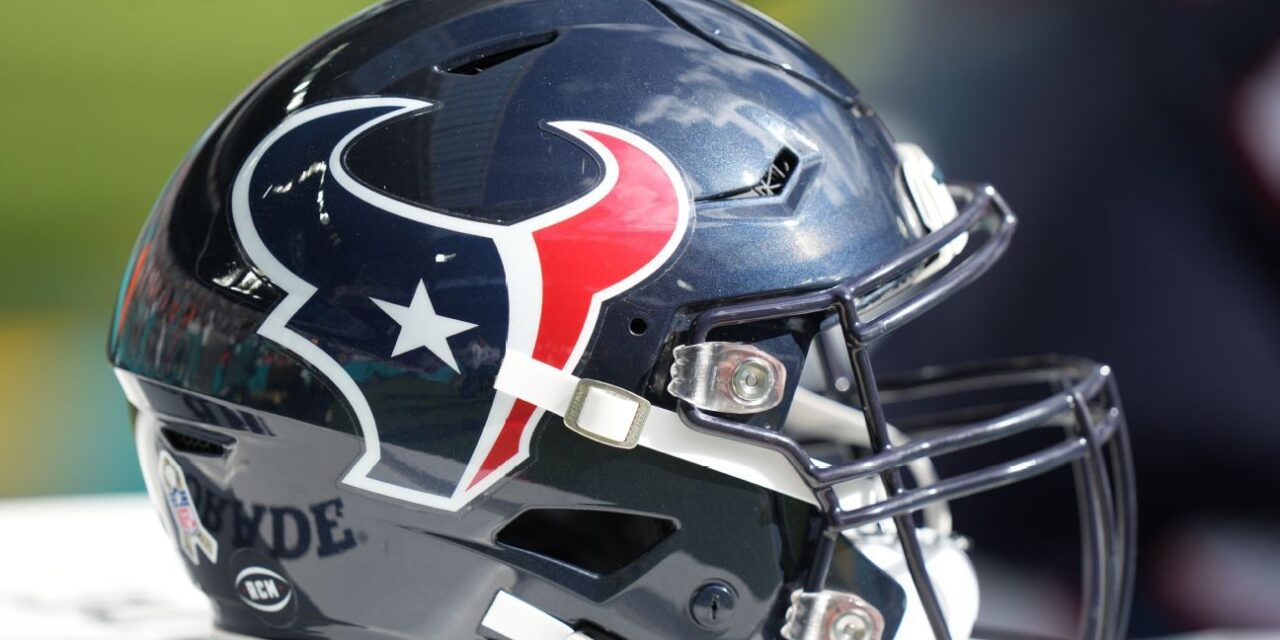 La dueña de los Texans lucha contra las afirmaciones de su hijo de que necesita un tutor