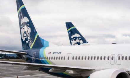 Las acciones de Boeing y la aviación caen después del difícil comienzo de año del transporte aéreo
