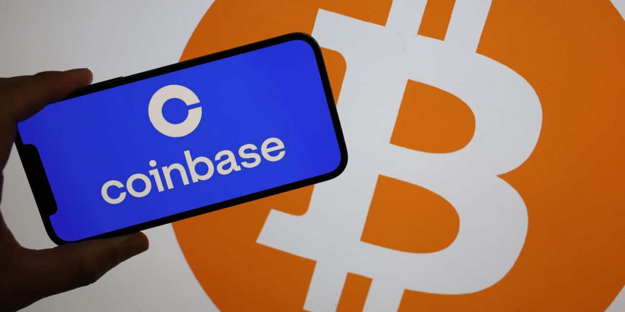 Las acciones de Coinbase y Robinhood están a la baja a pesar de la aprobación del ETF de bitcoin