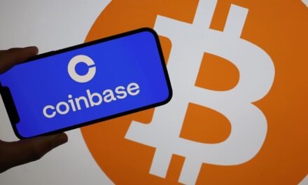 Las acciones de Coinbase y Robinhood están a la baja a pesar de la aprobación del ETF de bitcoin