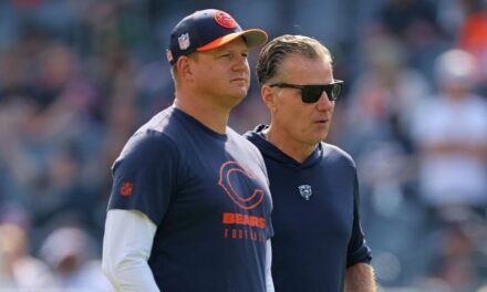 Los Bears mantendrán al entrenador en jefe Matt Eberflus y despedirán al OC Luke Getsy