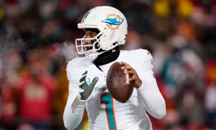 Los Dolphins cortan la ventaja de los Chiefs cuando Tua Tagovailoa encuentra a Tyreek Hill para TD