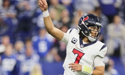 Los Texans elogian a CJ Stroud por llevar al equipo de regreso a los playoffs con una victoria sobre los Colts