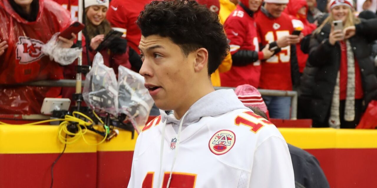 Los fiscales retiran los cargos por delitos graves contra el hermano de Patrick Mahomes