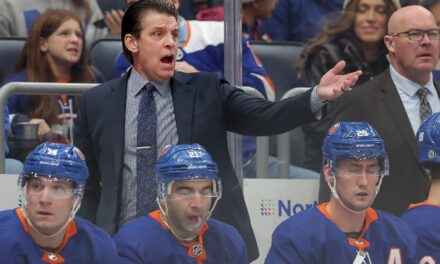 Los isleños despiden a Lane Lambert y contratan a Patrick Roy como entrenador
