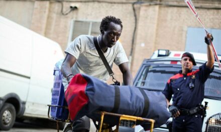 Los sindicatos policiales rechazan de plano la cesión de las competencias de inmigración a Cataluña |  España