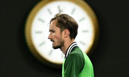 Medvedev gana el partido del Abierto de Australia en su tercer final más reciente en un Slam