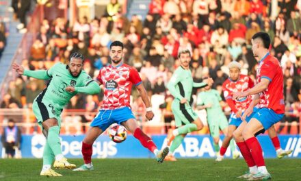 Memphis rescata al Atlético ante el Lugo |  Fútbol |  Deportes