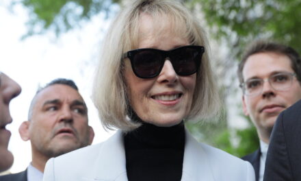Mientras Trump continúa insultando a E. Jean Carroll, se abre el segundo juicio por difamación