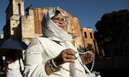 Miles de devotos católicos veneran a la Virgen de la Altagracia en República Dominicana