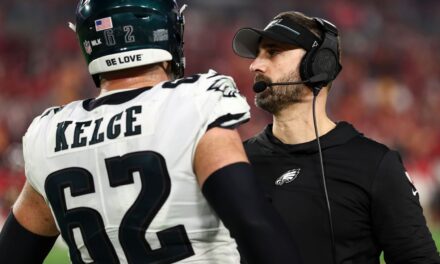 Nick Sirianni y los Eagles enfrentan preguntas después del colapso al final de la temporada y la salida de los playoffs