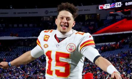 Patrick Mahomes y los Chiefs disfrutaron del 'desafío' de ganar como visitantes a los Bills