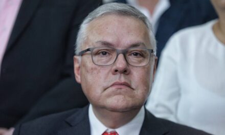 "Por la salud de las instituciones, espero que se elija pronto la Fiscal": entrevista con Néstor Iván Osuna, ministro de Justicia