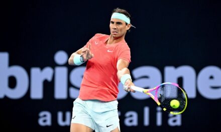 Rafael Nadal fue derrotado en el regreso del tenis internacional de Brisbane, pero muestra signos alentadores