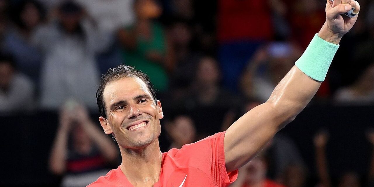 Rafael Nadal gana el primer partido individual competitivo en un año