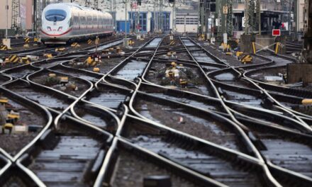 Retrasos, cancelaciones y conexiones perdidas: los trenes de Alemania se despiden del mito de la puntualidad |  internacional
