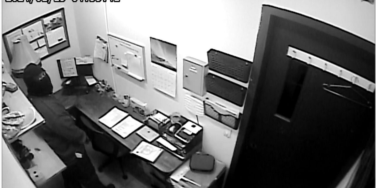 Roban cuatro negocios cercanos de Brooklyn