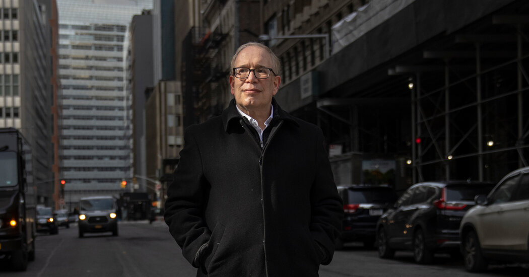 Scott Stringer explora postularse contra Eric Adams para alcalde de Nueva York