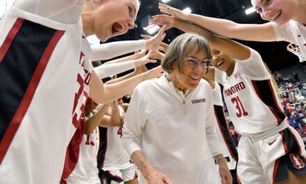 Tara VanDerveer establece récord de más victorias en la historia del baloncesto de la NCAA