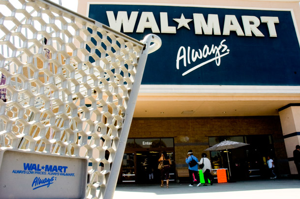 Taza de Chisme: Walmart se va de Logan Heights.  ¿Ahora que?