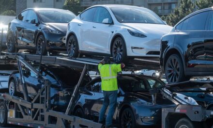 Tesla se queda atrás del BYD de China en ventas trimestrales de vehículos eléctricos por primera vez