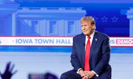 Trump dice que no le preocupa que los partidarios de Christie voten por Haley