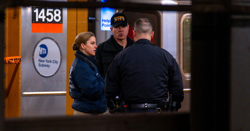 Un hombre es asesinado a tiros a bordo de un tren subterráneo en Brooklyn