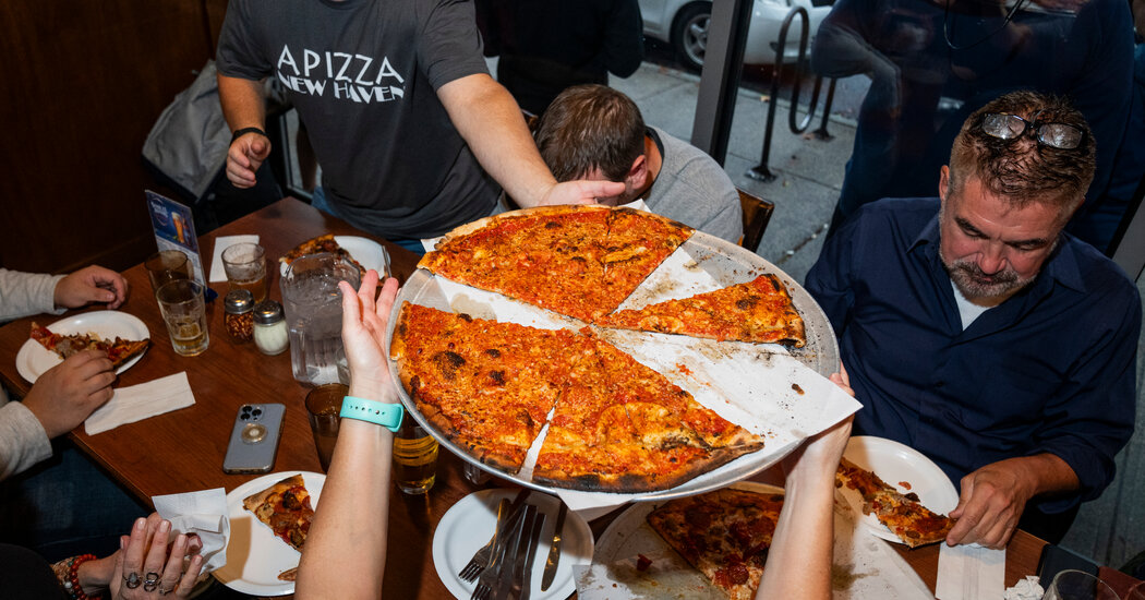 ¿Pueden las legendarias pizzerías de New Haven actuar en el escenario nacional?