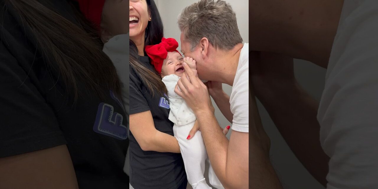 ¡Su primera carcajada! Así celebramos los 3 meses de Antonella. 😍❤️ #sacalosdientes