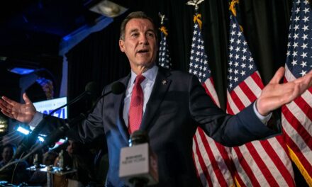 Carrera por el Congreso en Nueva York: el demócrata Tom Suozzi gana la carrera por el Congreso de Nueva York en el antiguo distrito de George Santos