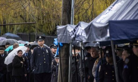Los dolientes se reunirán en el funeral del oficial de policía de Nueva York asesinado en el cumplimiento de su deber