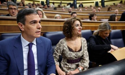 Últimas noticias de la actualidad política, en directo |  Feijóo amenaza con una investigación parlamentaria a la mujer de Sánchez
