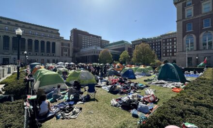 Columbia inicia suspensiones por desafiar la fecha límite para acampar