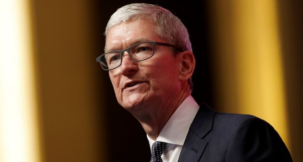 El director ejecutivo de Apple, Tim Cook, insinúa pronto algunos anuncios de IA generativa “muy emocionantes”
