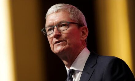 El director ejecutivo de Apple, Tim Cook, insinúa pronto algunos anuncios de IA generativa “muy emocionantes”